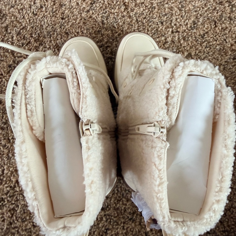 Mia Alpine Sherpa Boots - Picture 8 of 10